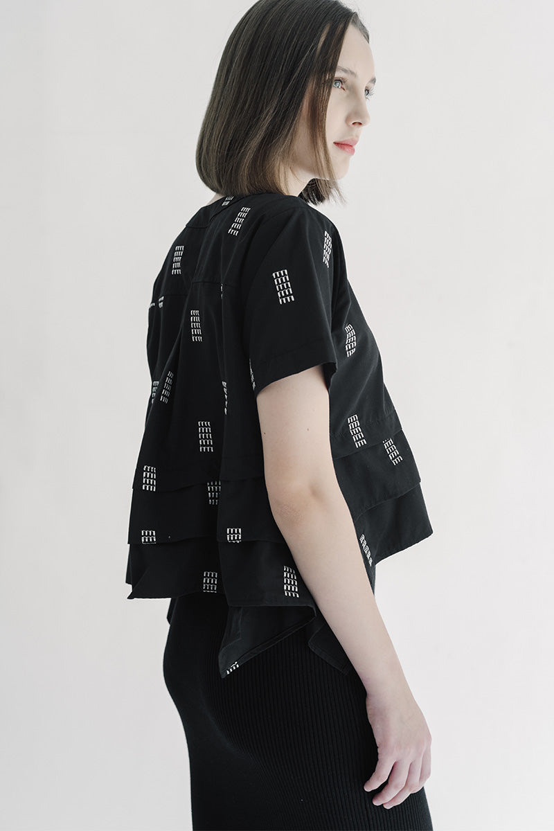 Essential Embroidery Ruffle Top In Black