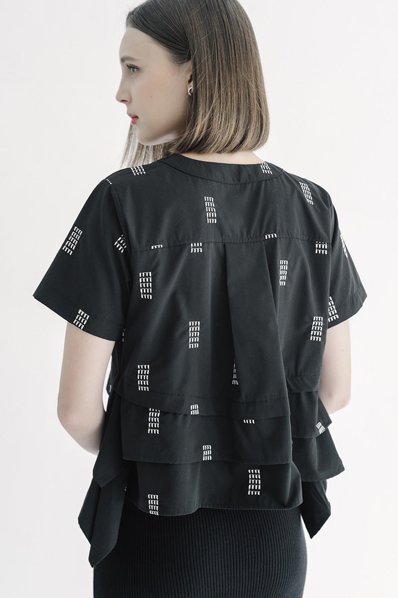 Essential Embroidery Ruffle Top In Black