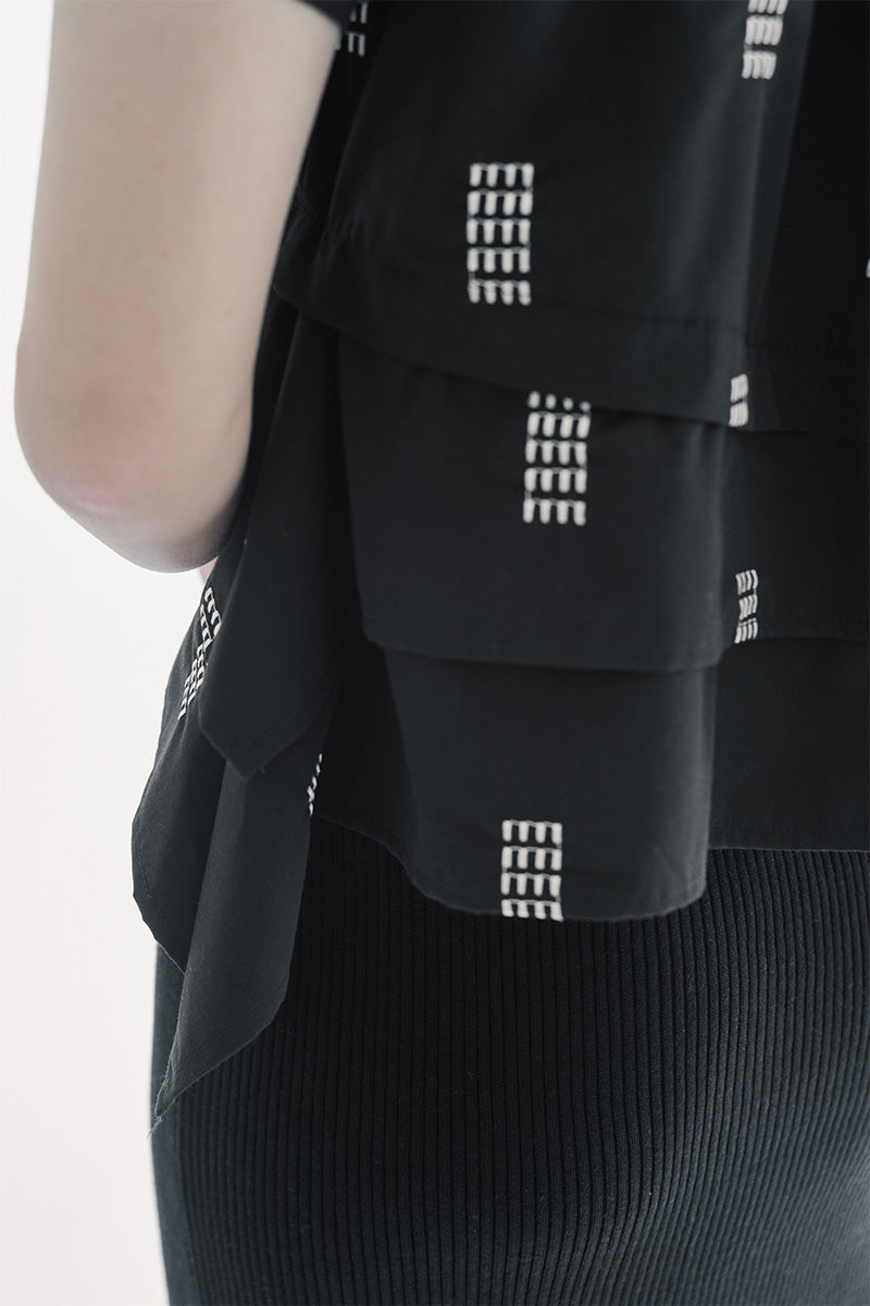 Essential Embroidery Ruffle Top In Black