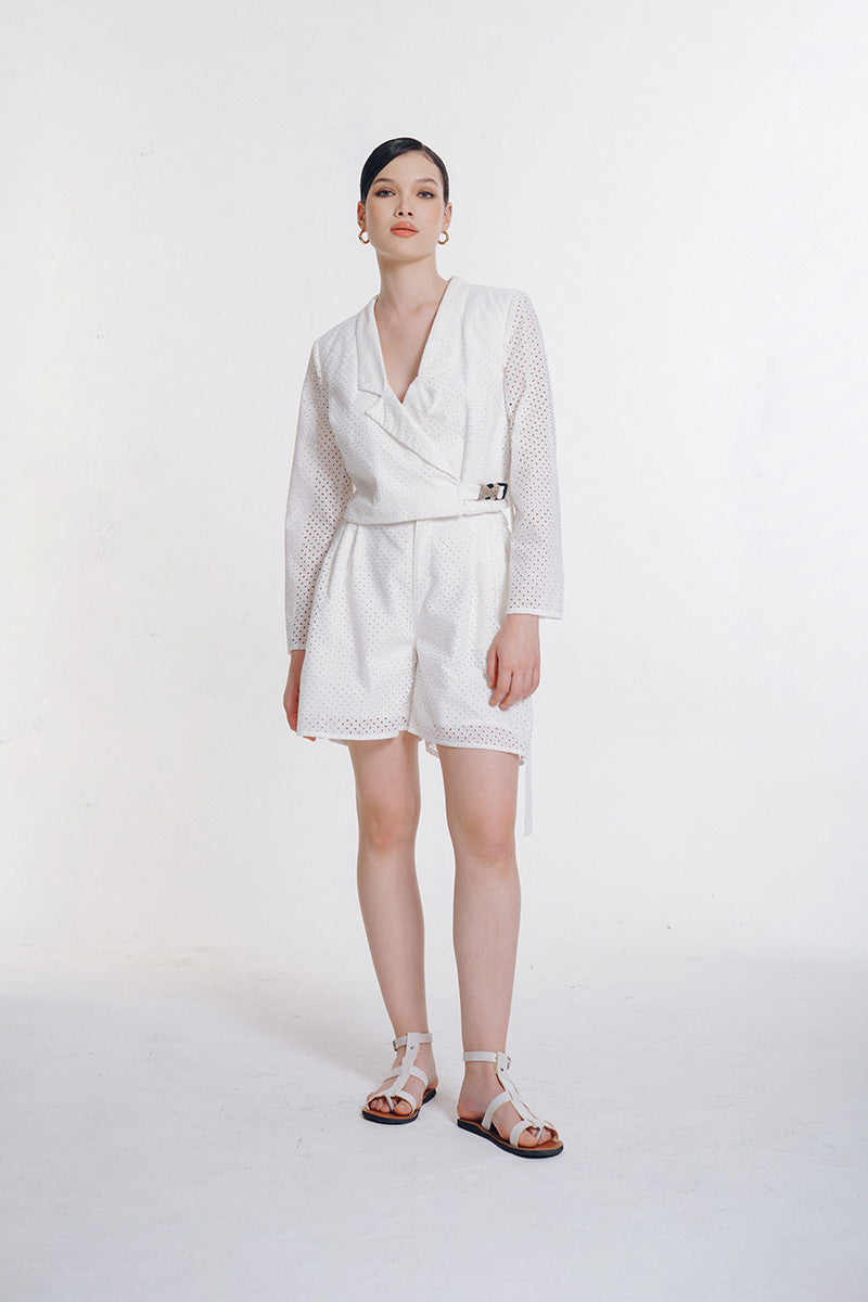 Buckle 25 Crop Embroidery Blazer In White