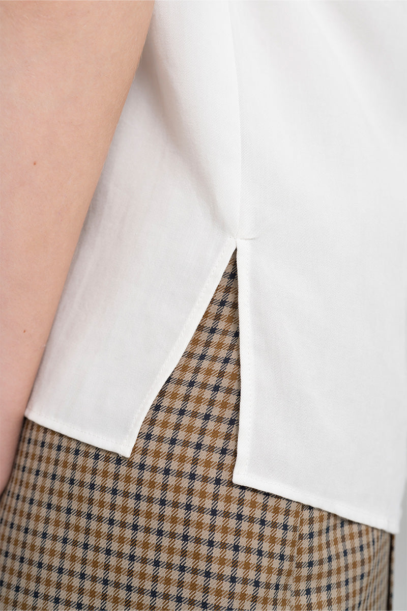 Asymmetric Double Layer Sleeveless Shirt In White