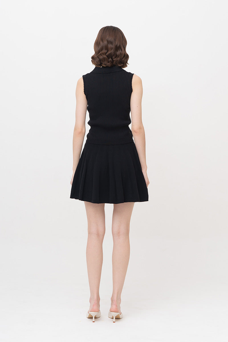 Essential Rib-Knit Cotton Polo Vest In Black