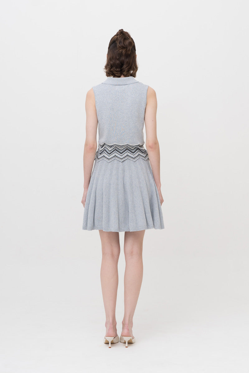 Zig-Zag Trimmed Polo Vest In Light Grey