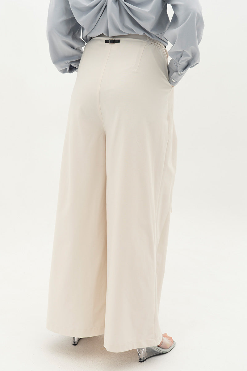 Buckle 15 Pants In Off White