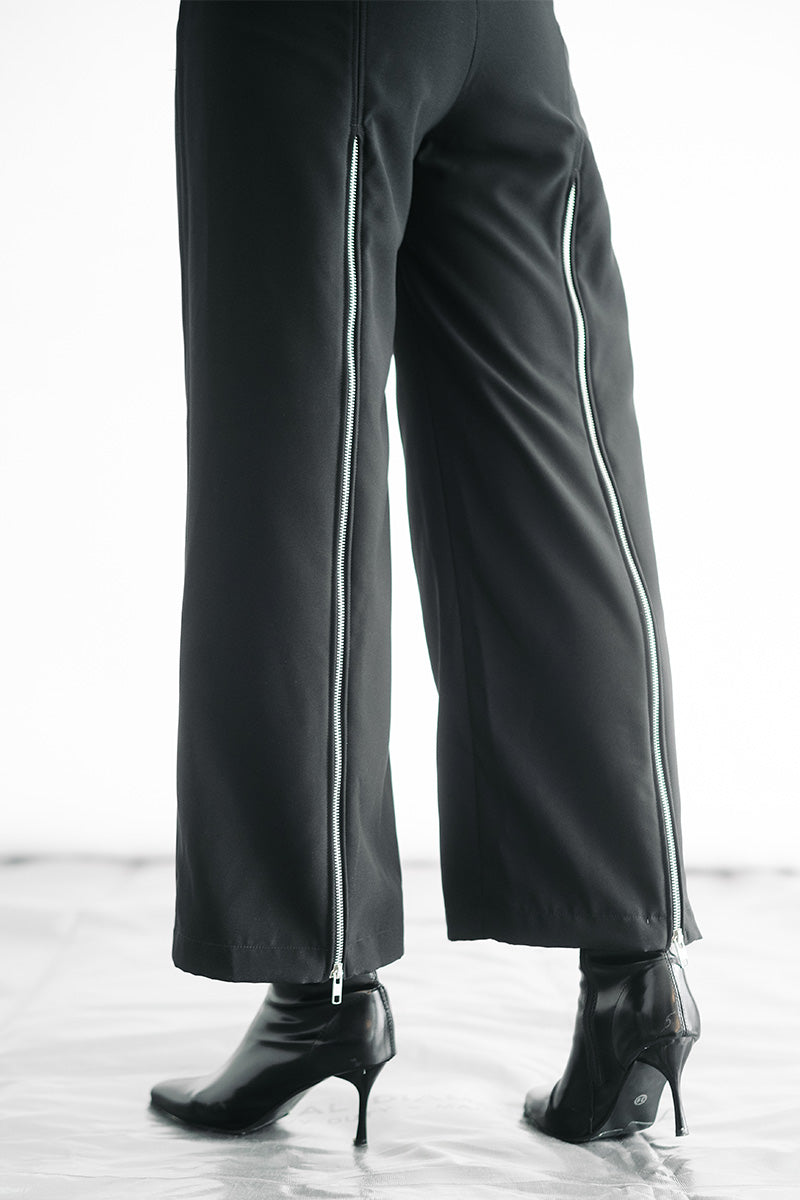 Zipper Back Pants In Black