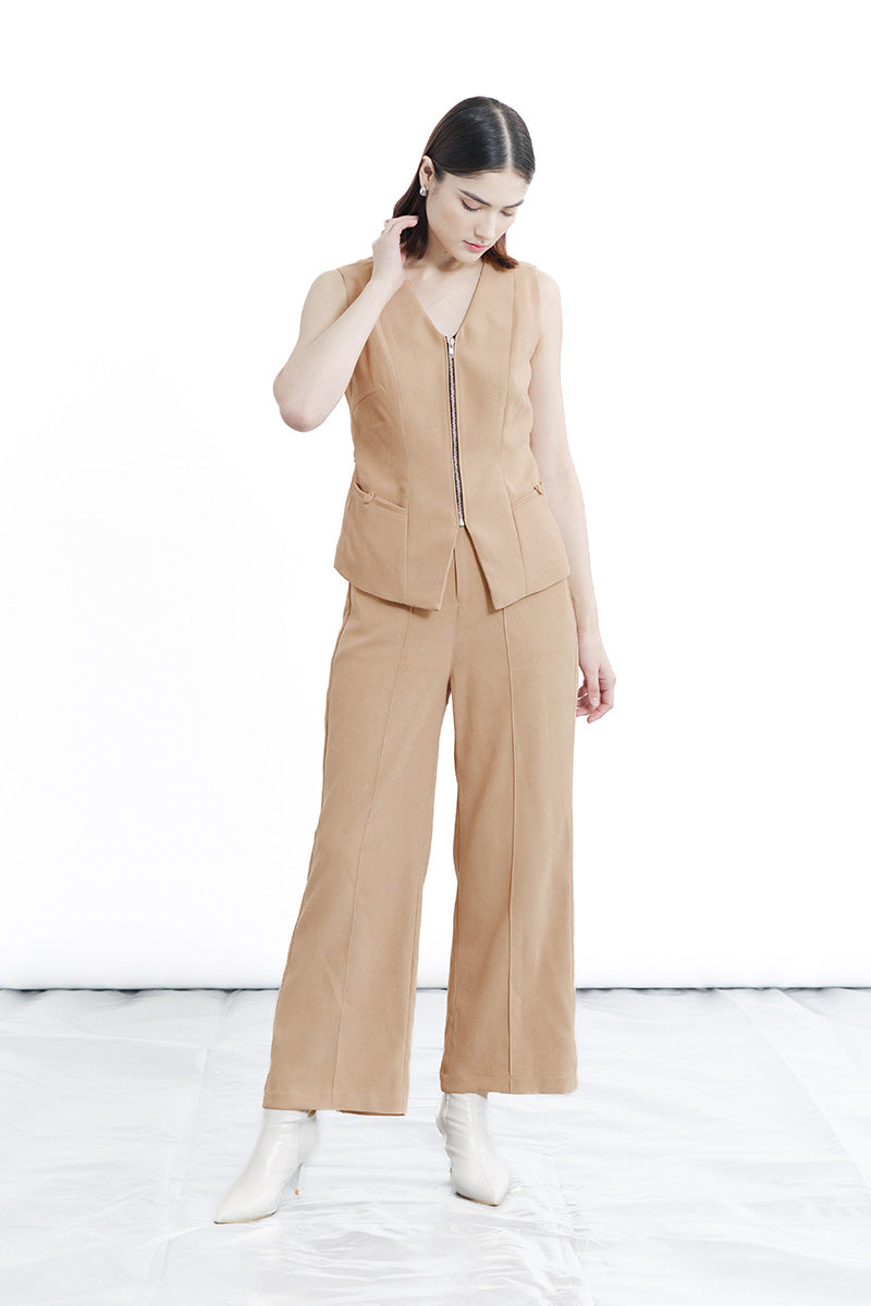 Zipper Back Pants In Camel