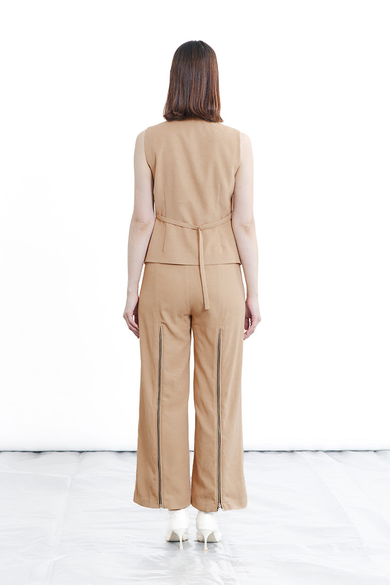 Zipper Back Pants In Camel