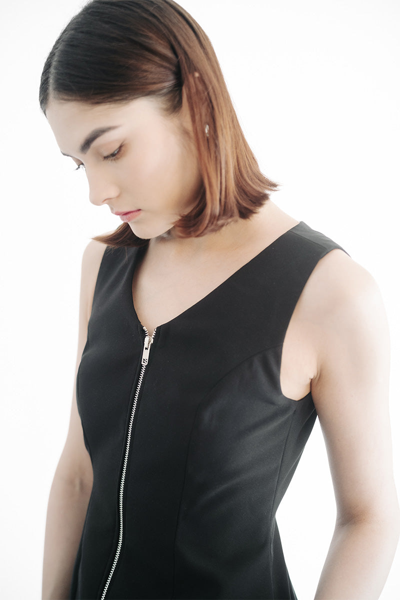 Zipper Fitted Dress In Black