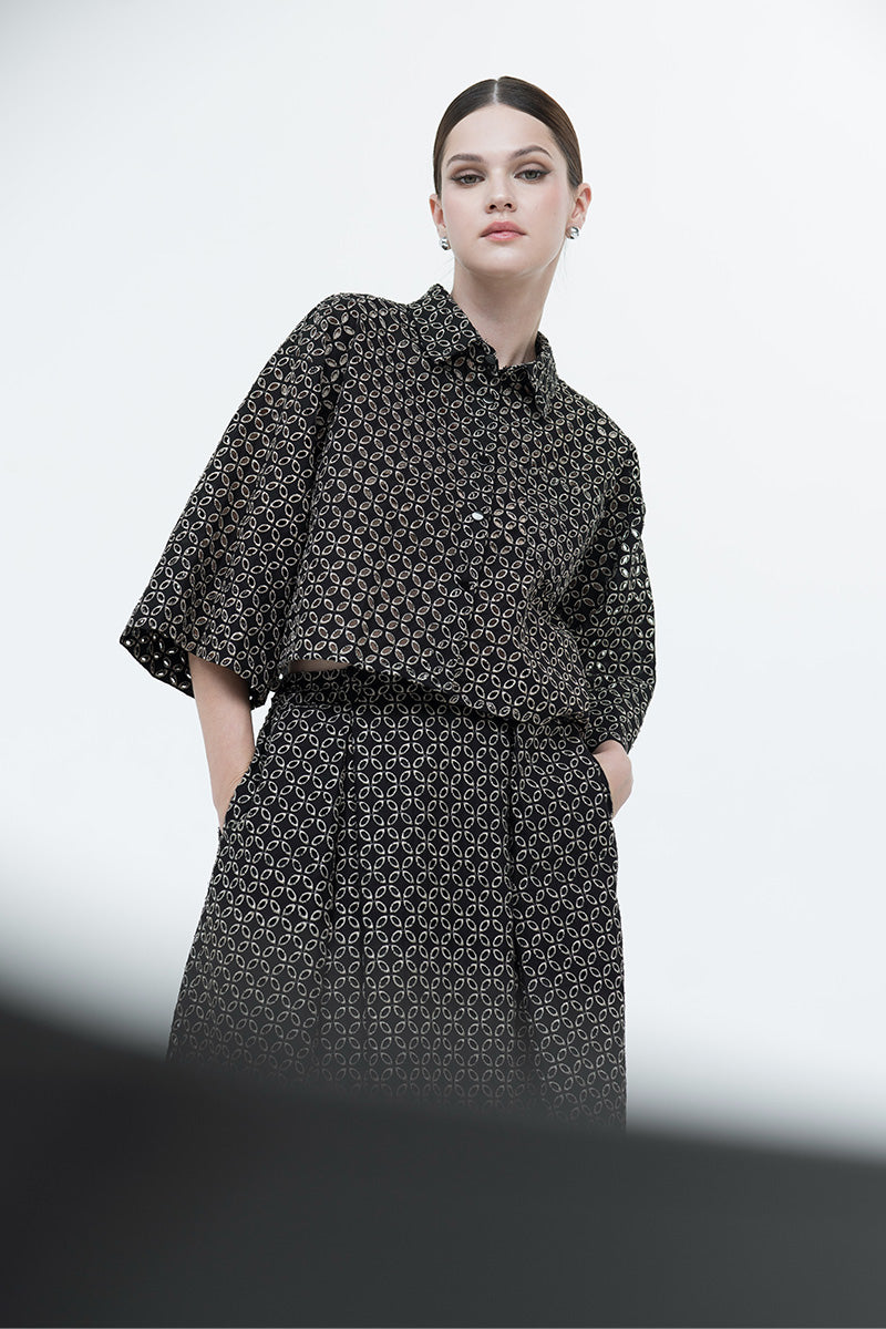 Embroidered Cropped Shirt In Black