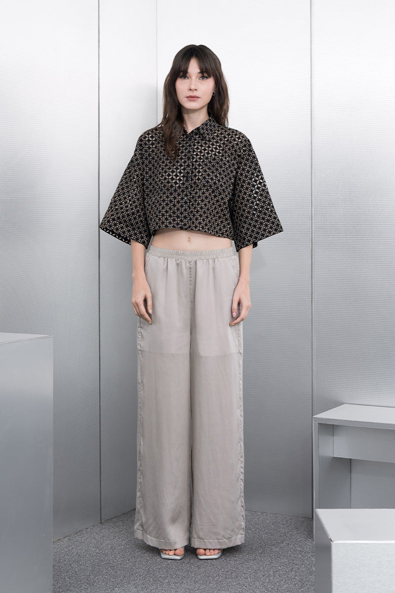 Embroidered Cropped Shirt In Black