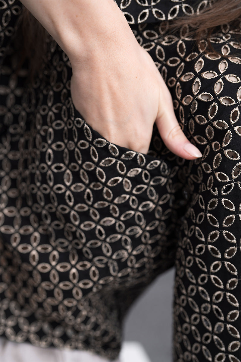 Embroidered Cropped Shirt In Black