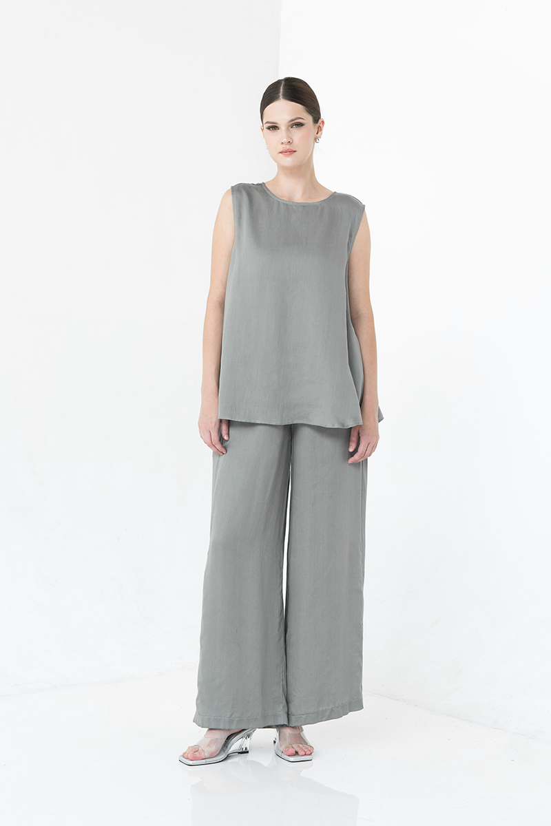 Sateen Sleeveless Top In Forest Sage