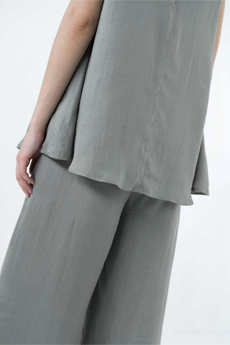 Sateen Sleeveless Top In Forest Sage