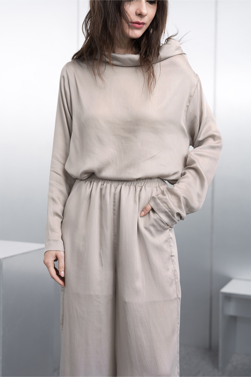 Sateen Straight Leg Pants In Beige