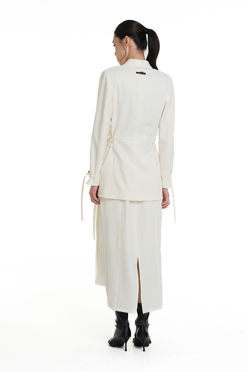 Buckle 15 Long Fitted Blazer In Ivory