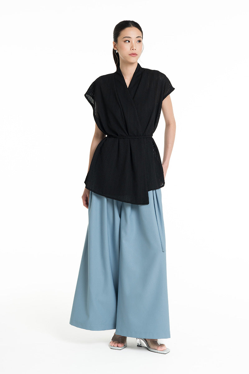 Openwork Knitted Tie Waist Vest In Black