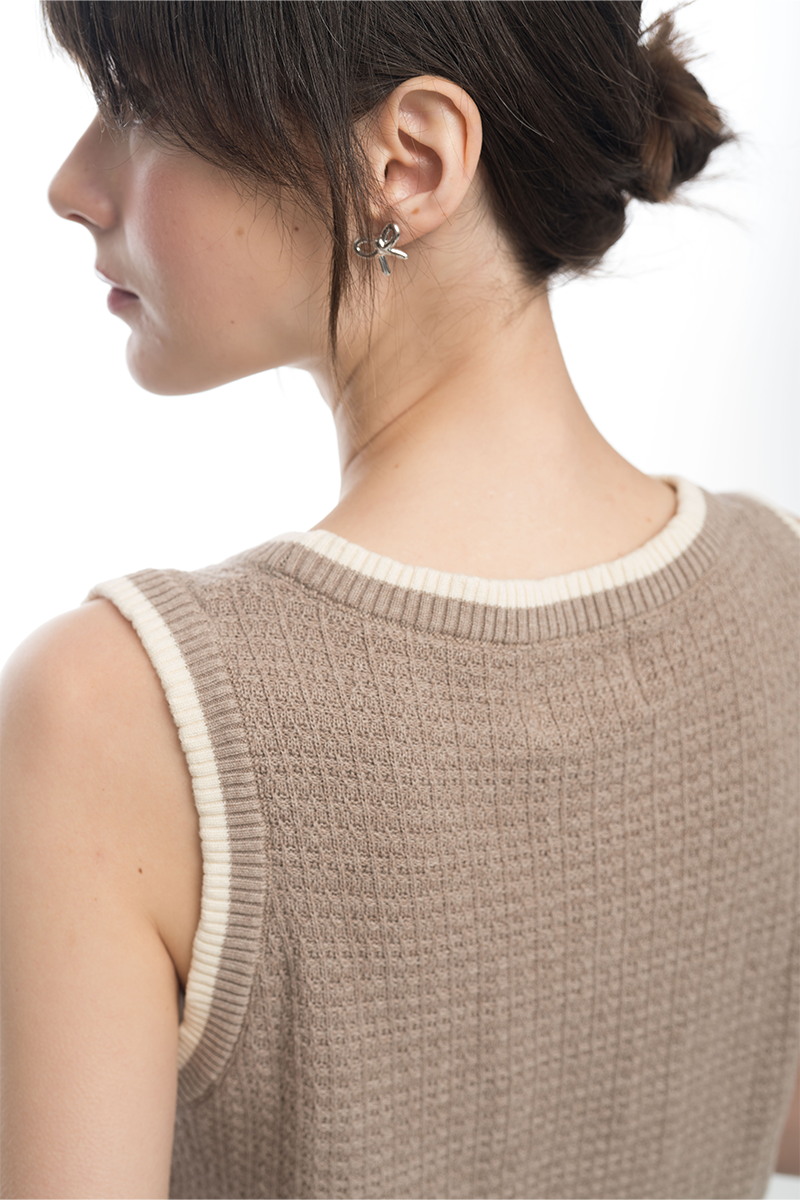 Knitted Top With Contrast Piping In Latte Brown