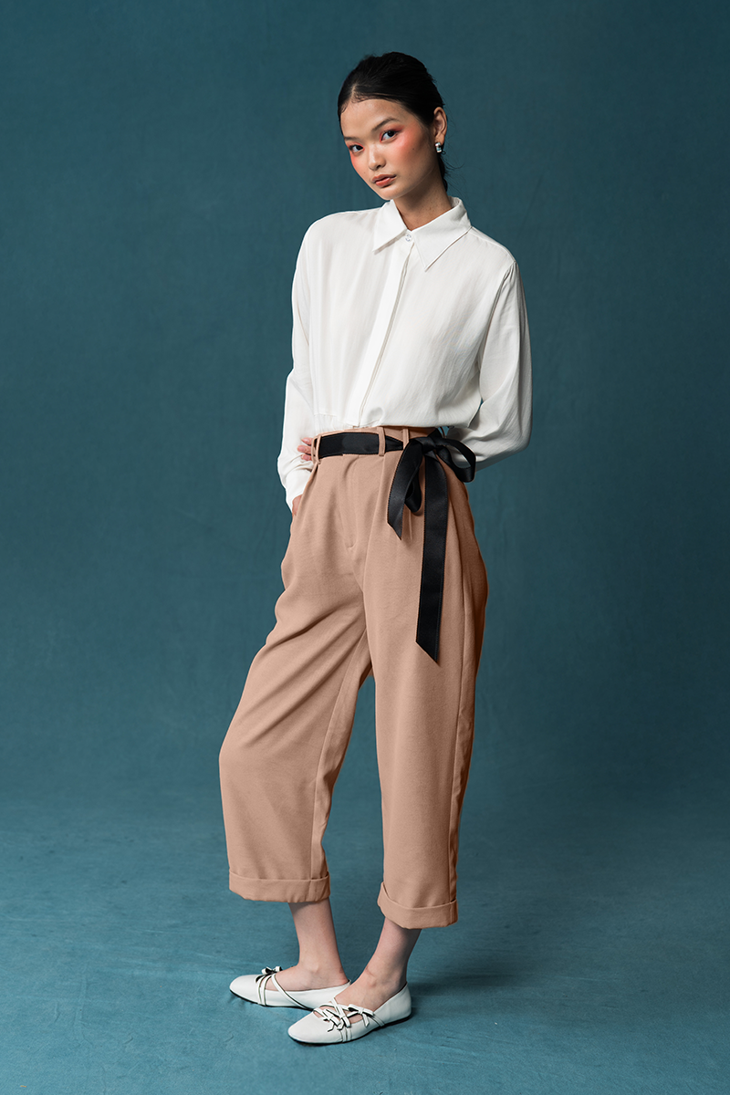 Bow Belt Cropped Pants In Camel