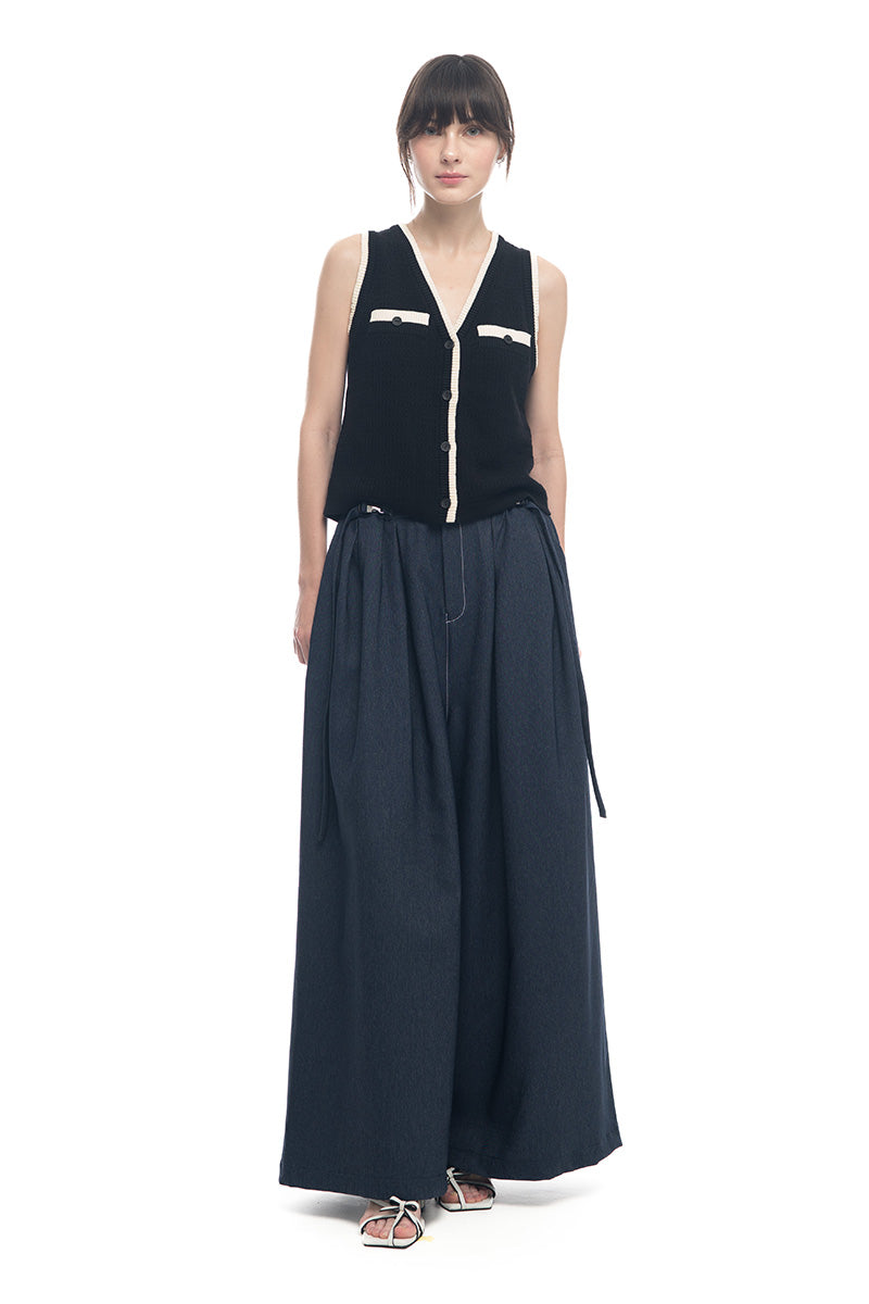 Knitted Top With Contrast Piping In Black