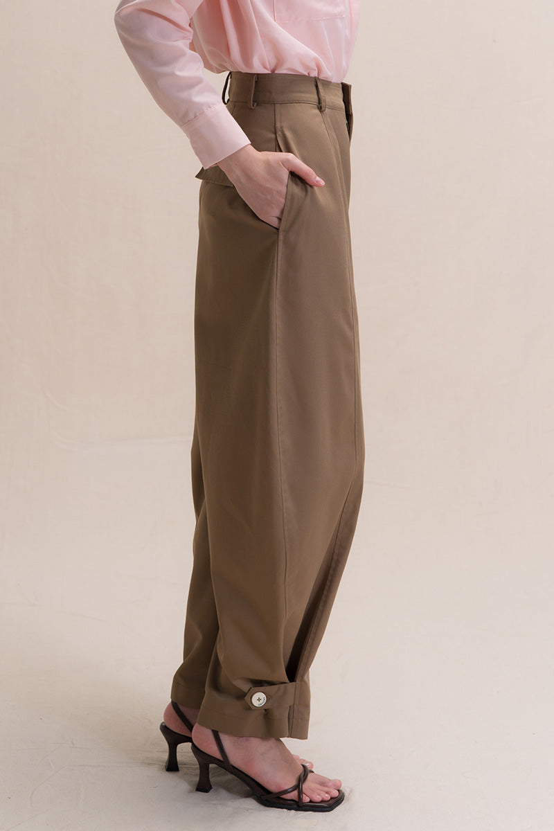 Barrel Pants With Ankle Button Details In Toffee Brown