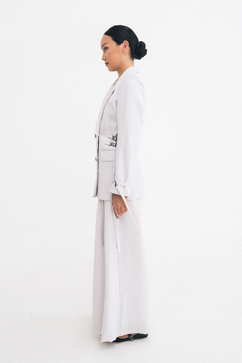 Buckle 15 Long Fitted Blazer In Light Grey