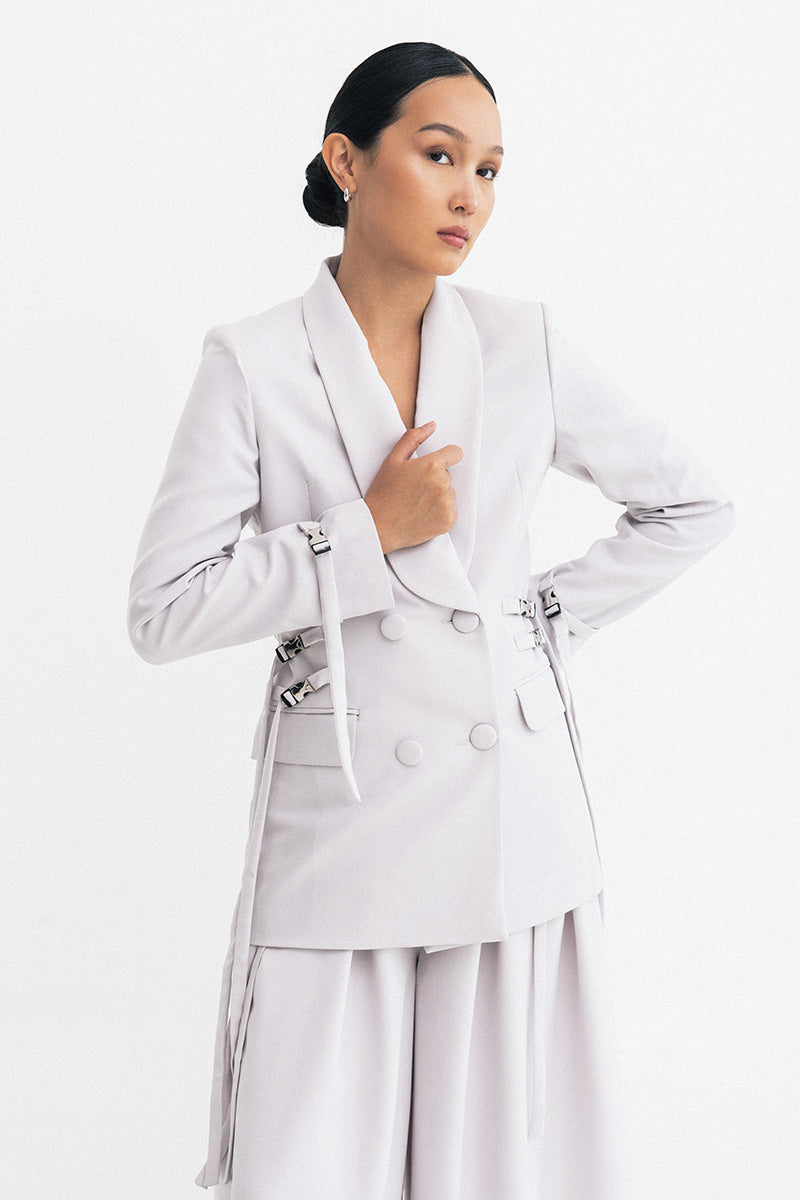 Buckle 15 Long Fitted Blazer In Light Grey