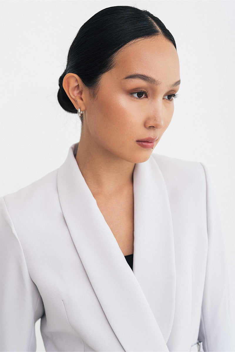 Buckle 15 Long Fitted Blazer In Light Grey