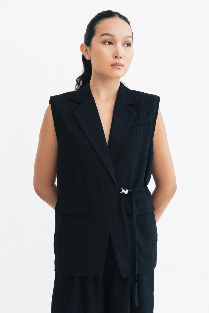 Buckle 15 Natural Padded Vest In Black