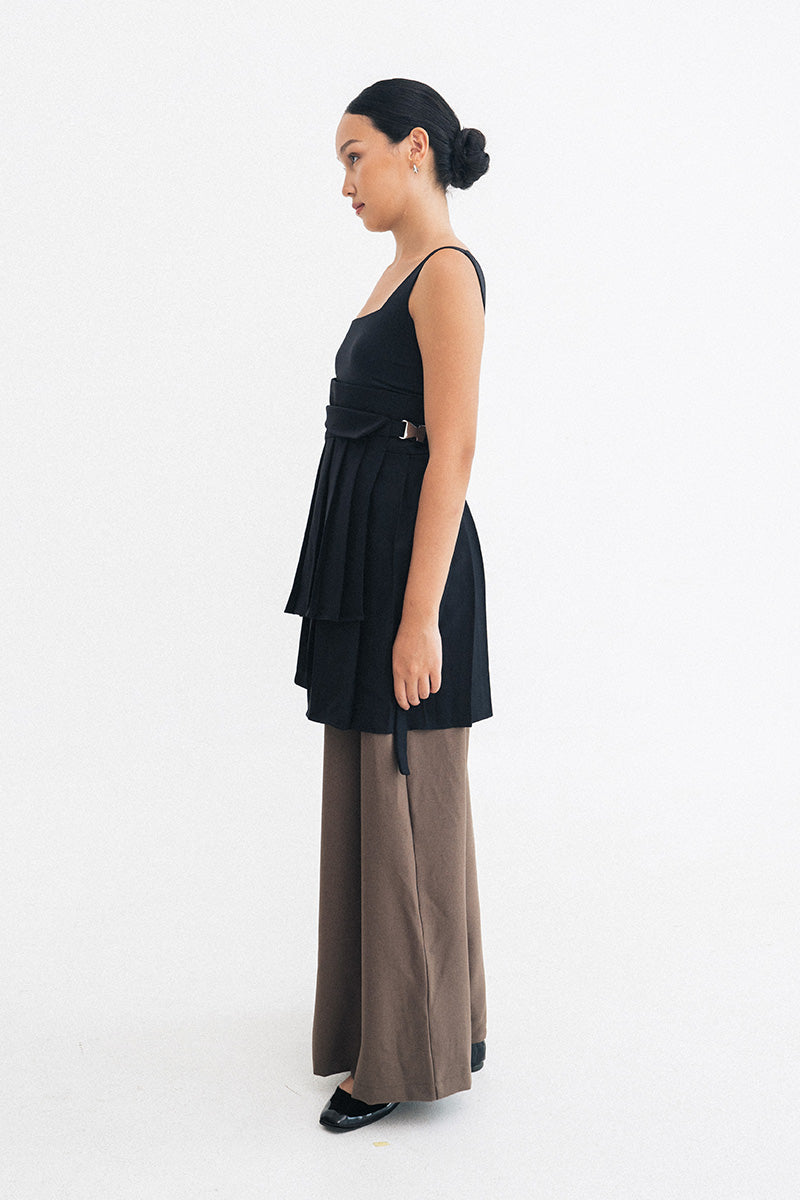 Buckle 25 Flare Pleated Obi In Black