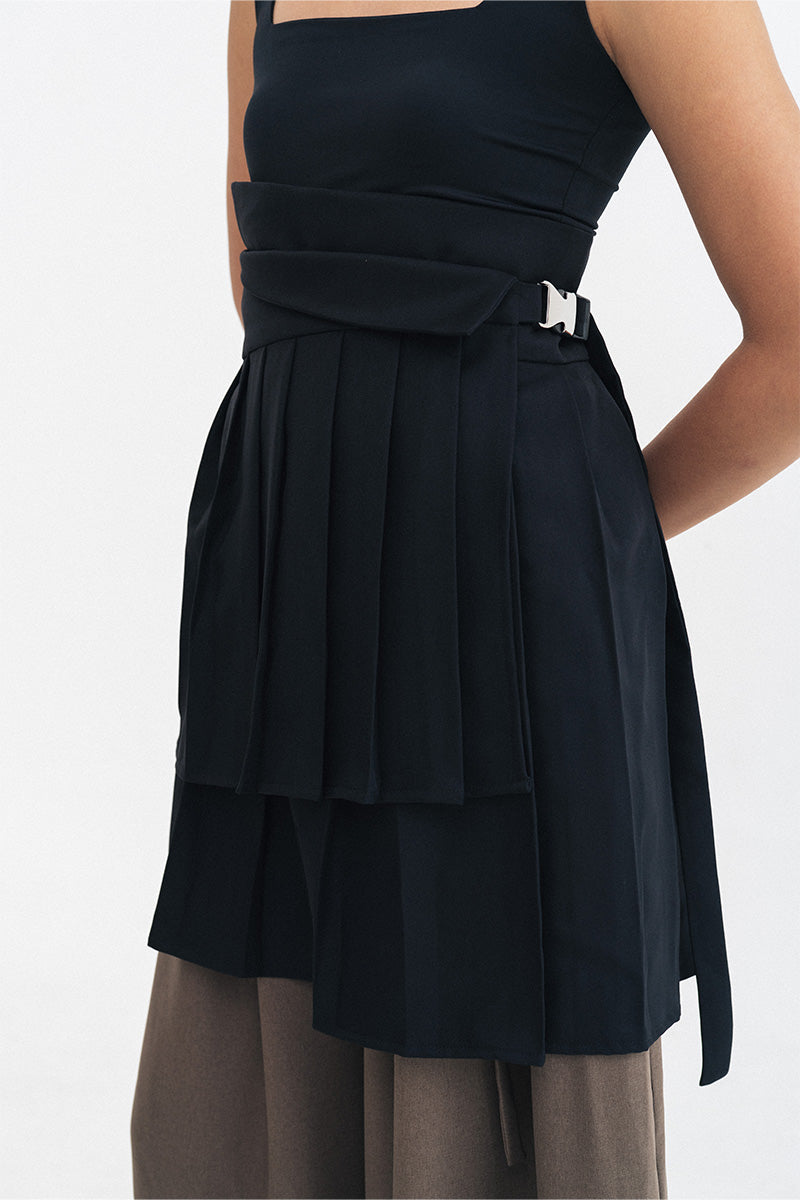 Buckle 25 Flare Pleated Obi In Black
