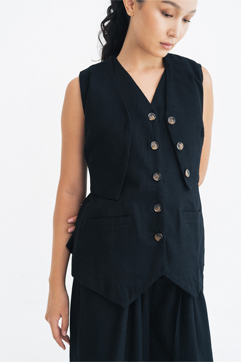 Button Natural Vest Set In Black