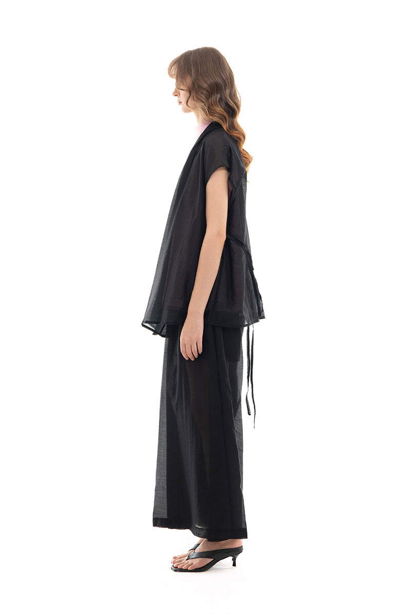 Cap-Sleeved Tie Waist Vest In Black