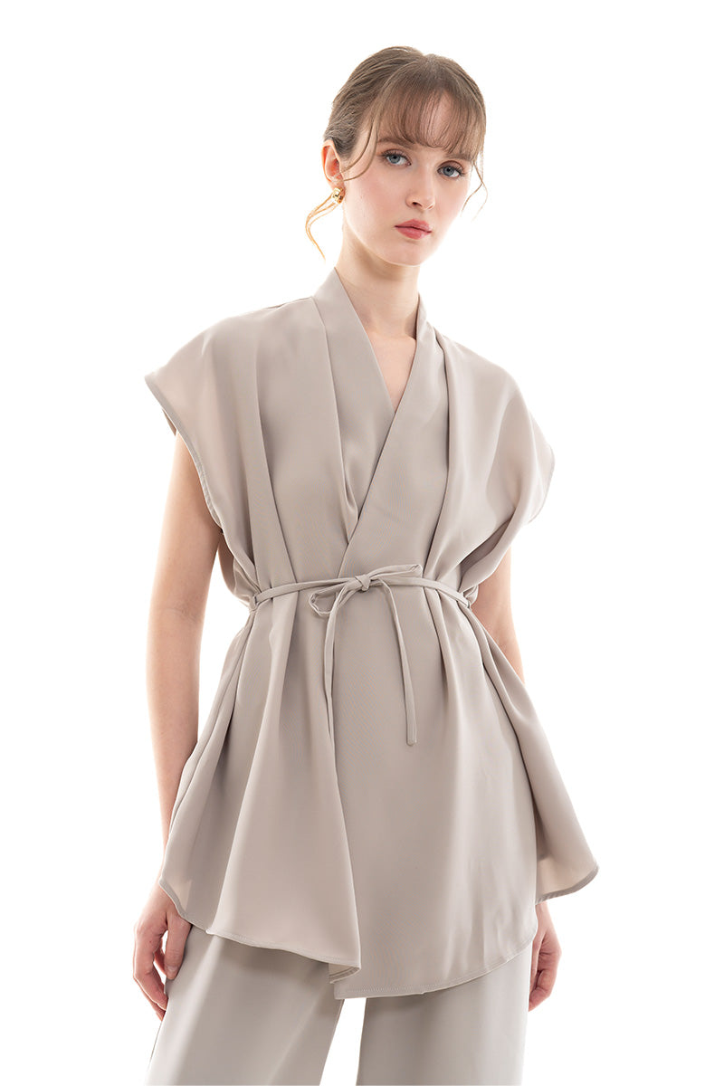 Cap-Sleeved Tie Waist Vest In Taupe