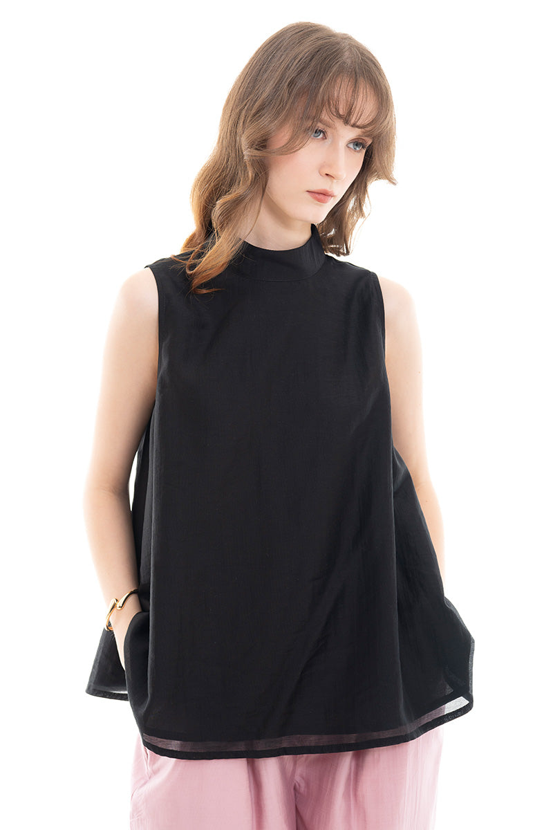 Mock Neck Sleeveless Top In Black