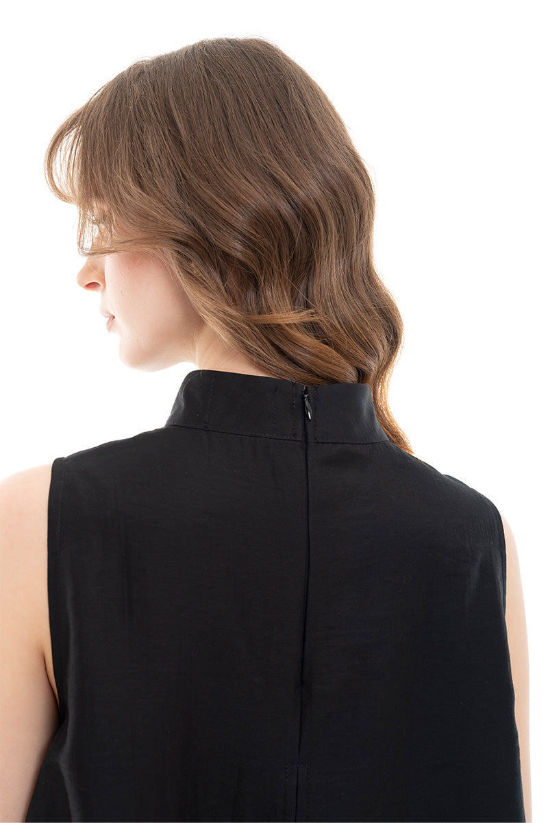 Mock Neck Sleeveless Top In Black