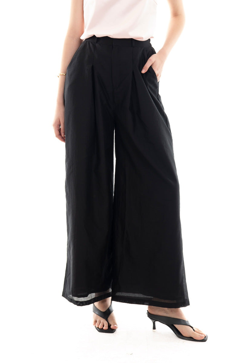 Pleated Wide Leg Pants In Black