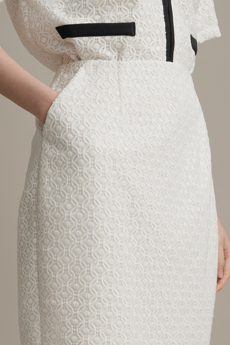 Lace Pencil Skirt In White