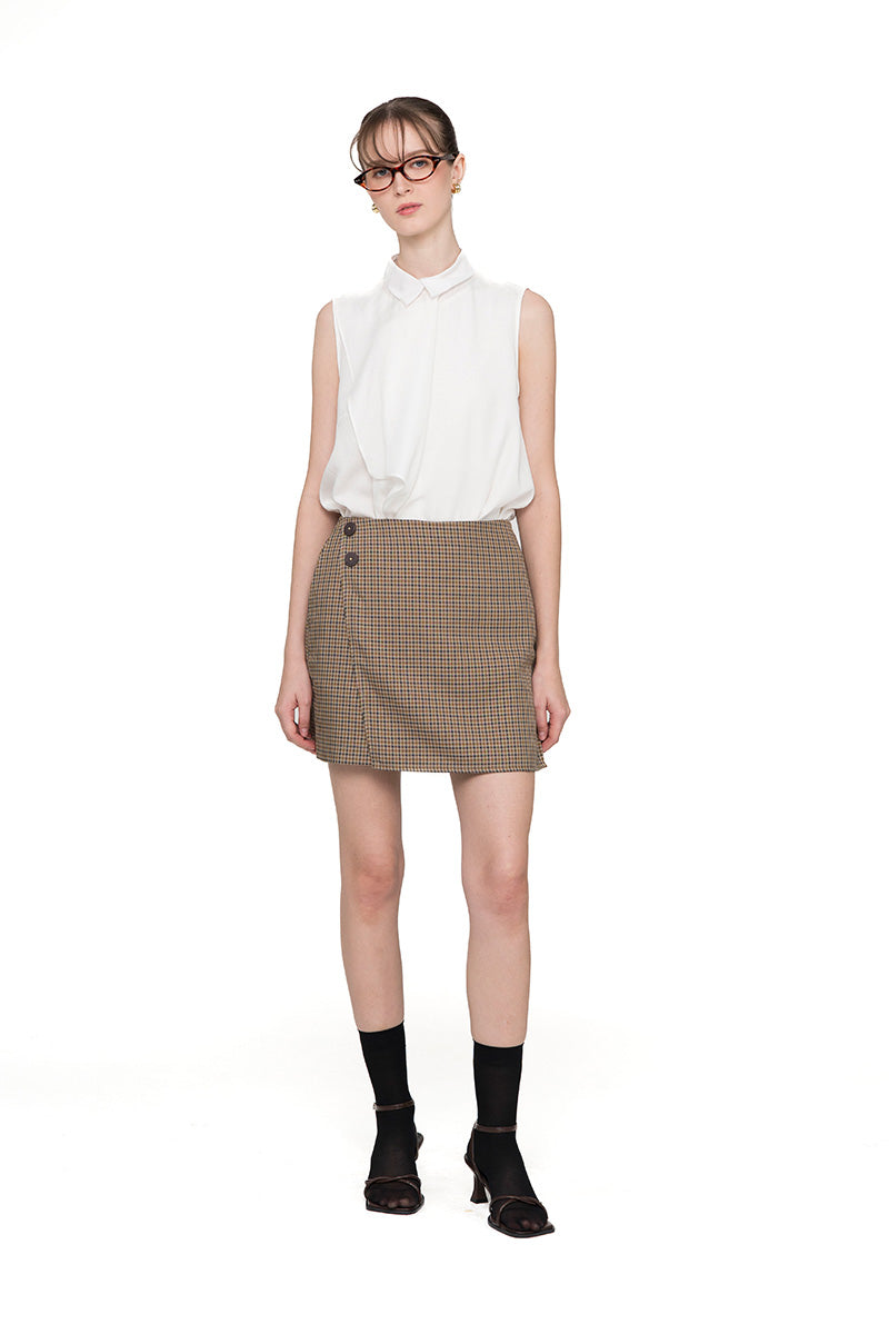 Buttoned Mini Skort In Brown Houndstooth