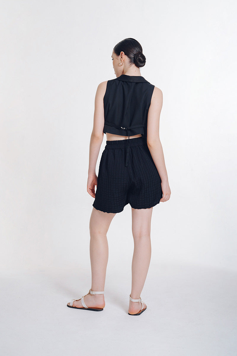 Short Pleated Pants In Black