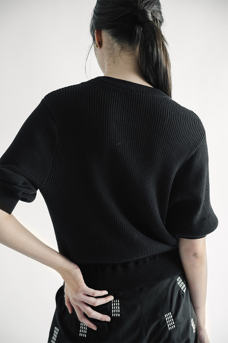Essential Knit Blouse In Black