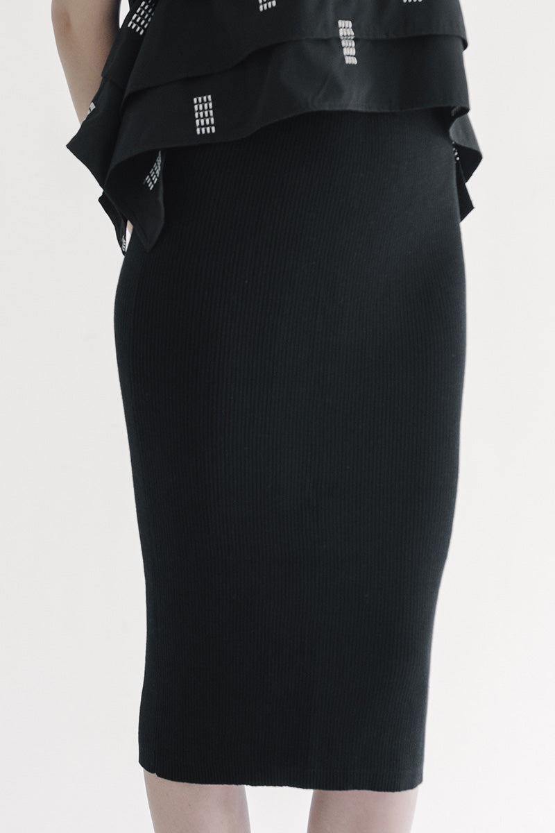 Essential Knit Skirt In Black