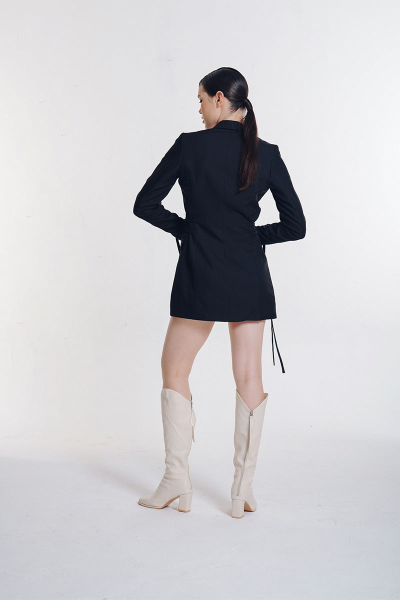 Buckle 15 Long Fitted Blazer In Black