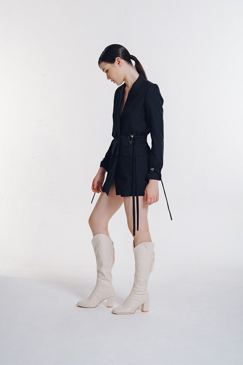 Buckle 15 Long Fitted Blazer In Black