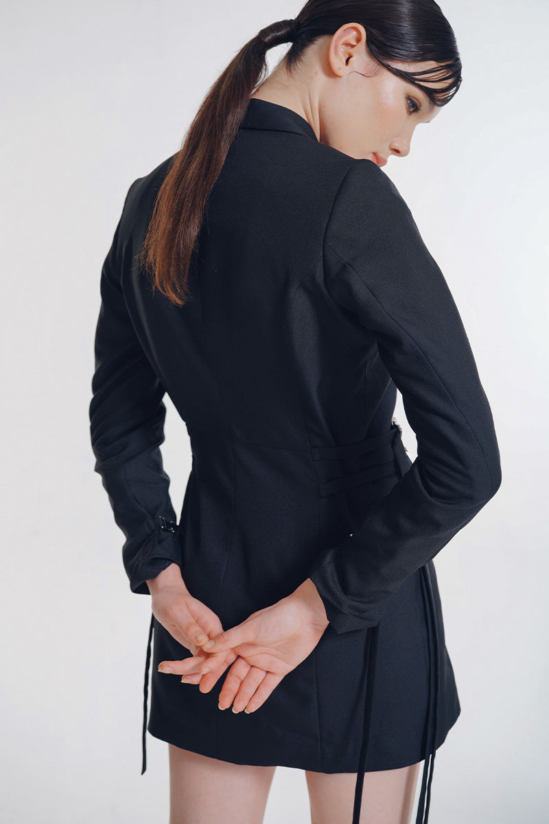 Buckle 15 Long Fitted Blazer In Black