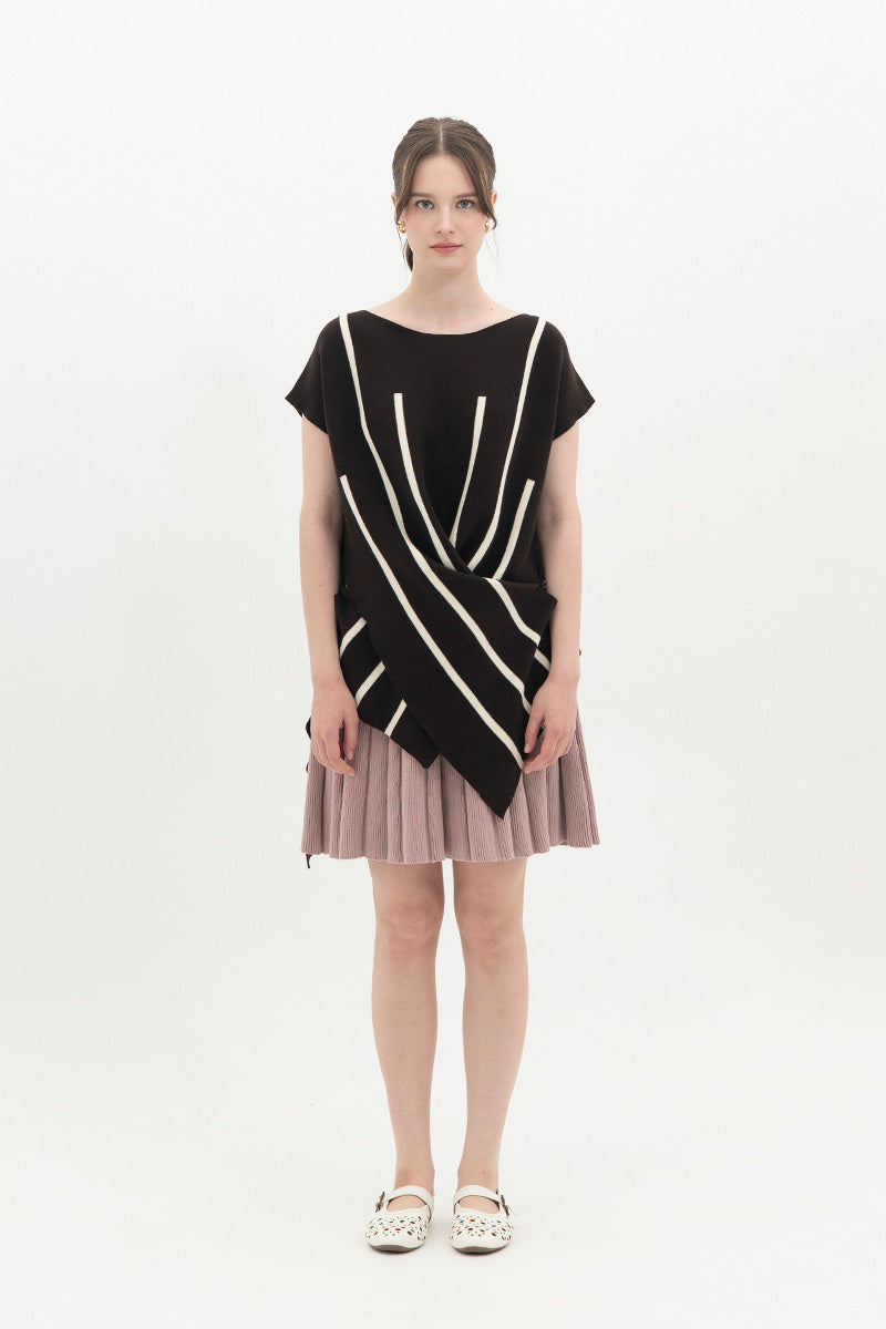 Essential Striped Cross-Button Top In Cacao