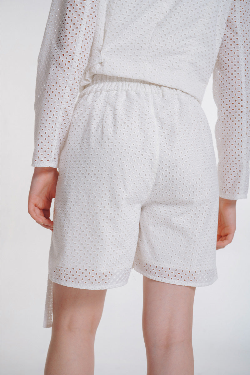 Short Embroidery Pants In White