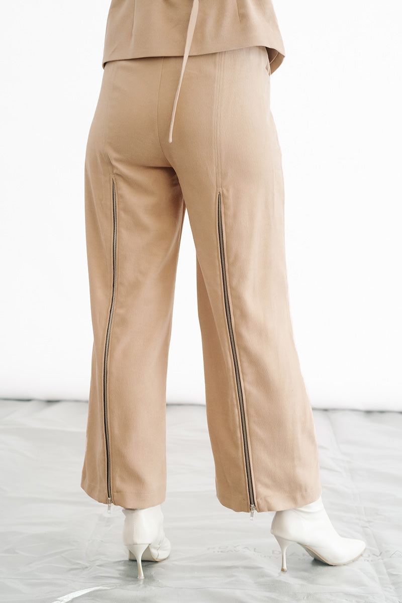 Zipper Back Pants In Camel