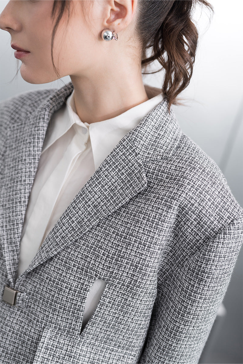 Buckle Cropped Tweed Blazer In Stone Grey