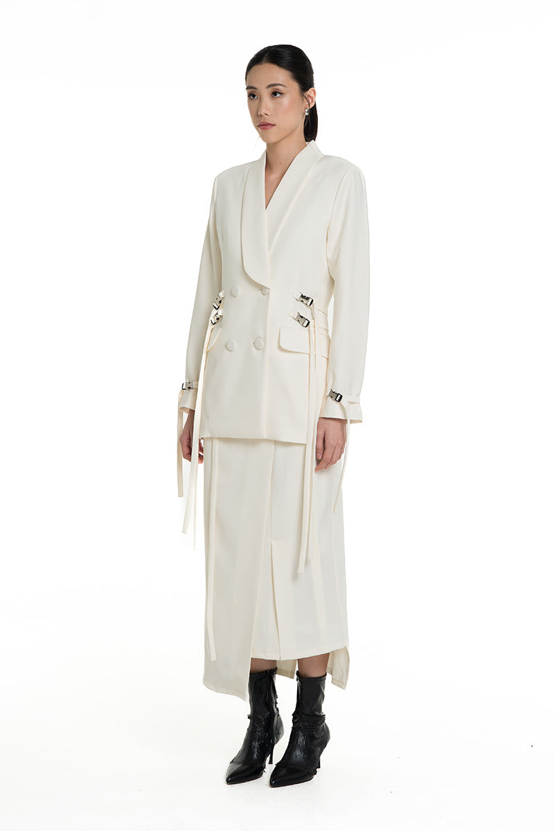 Buckle 15 Long Fitted Blazer In Ivory