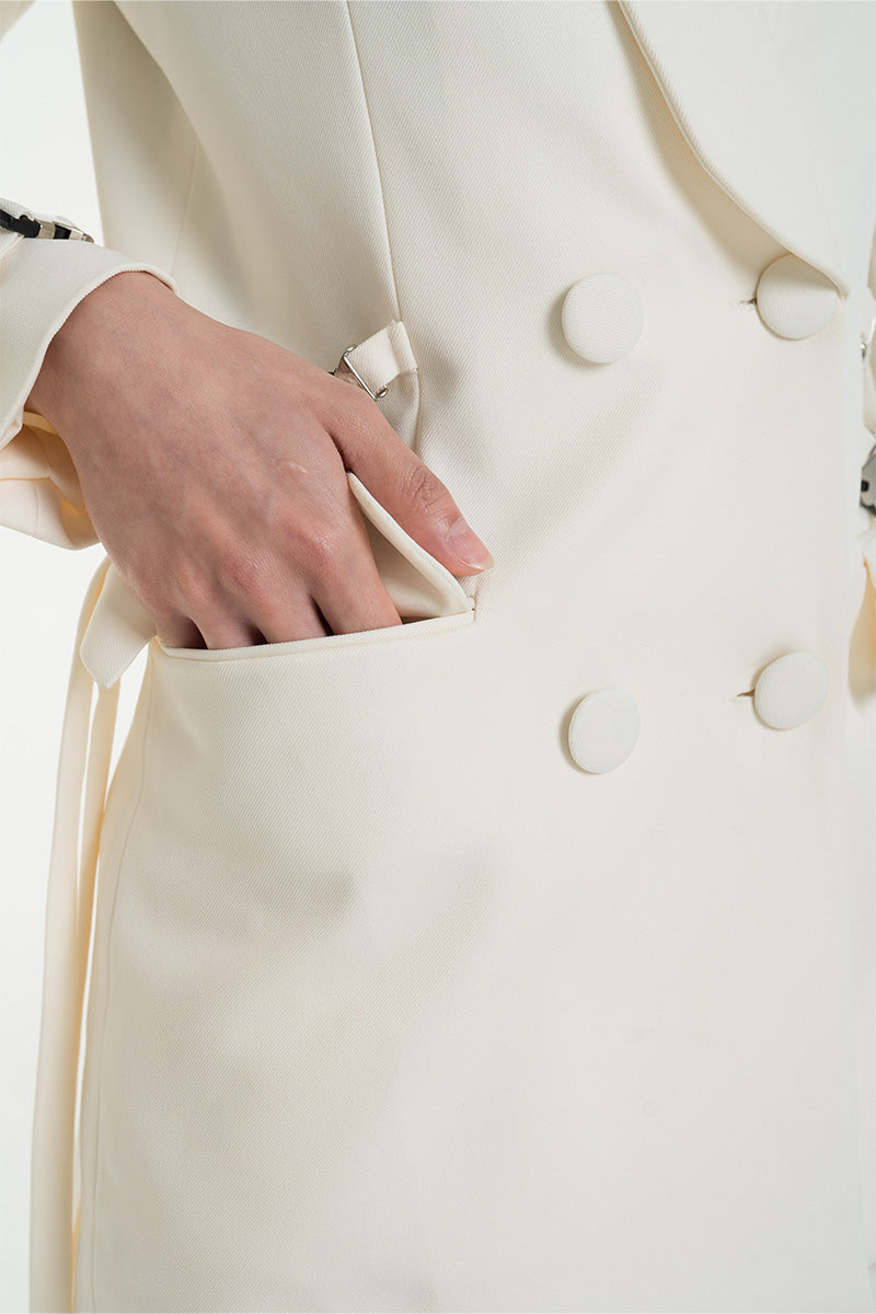 Buckle 15 Long Fitted Blazer In Ivory